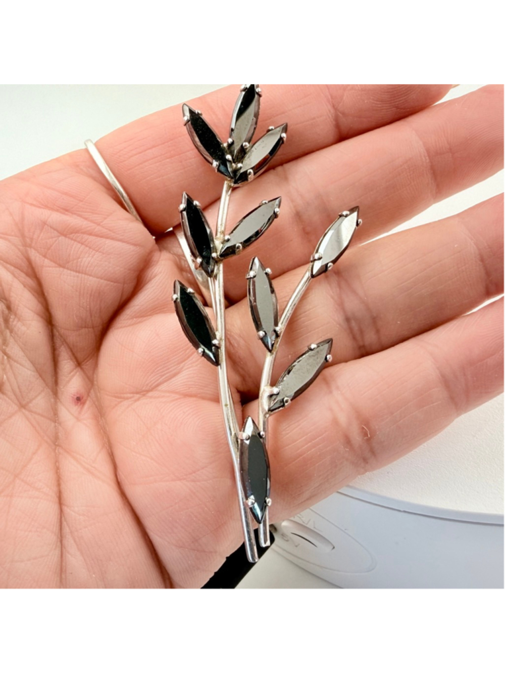 Large 1960s Floral Leaf Spray Brooch, Black Navette Rhinestone Pin, Silver Tone - Picture 3 of 7